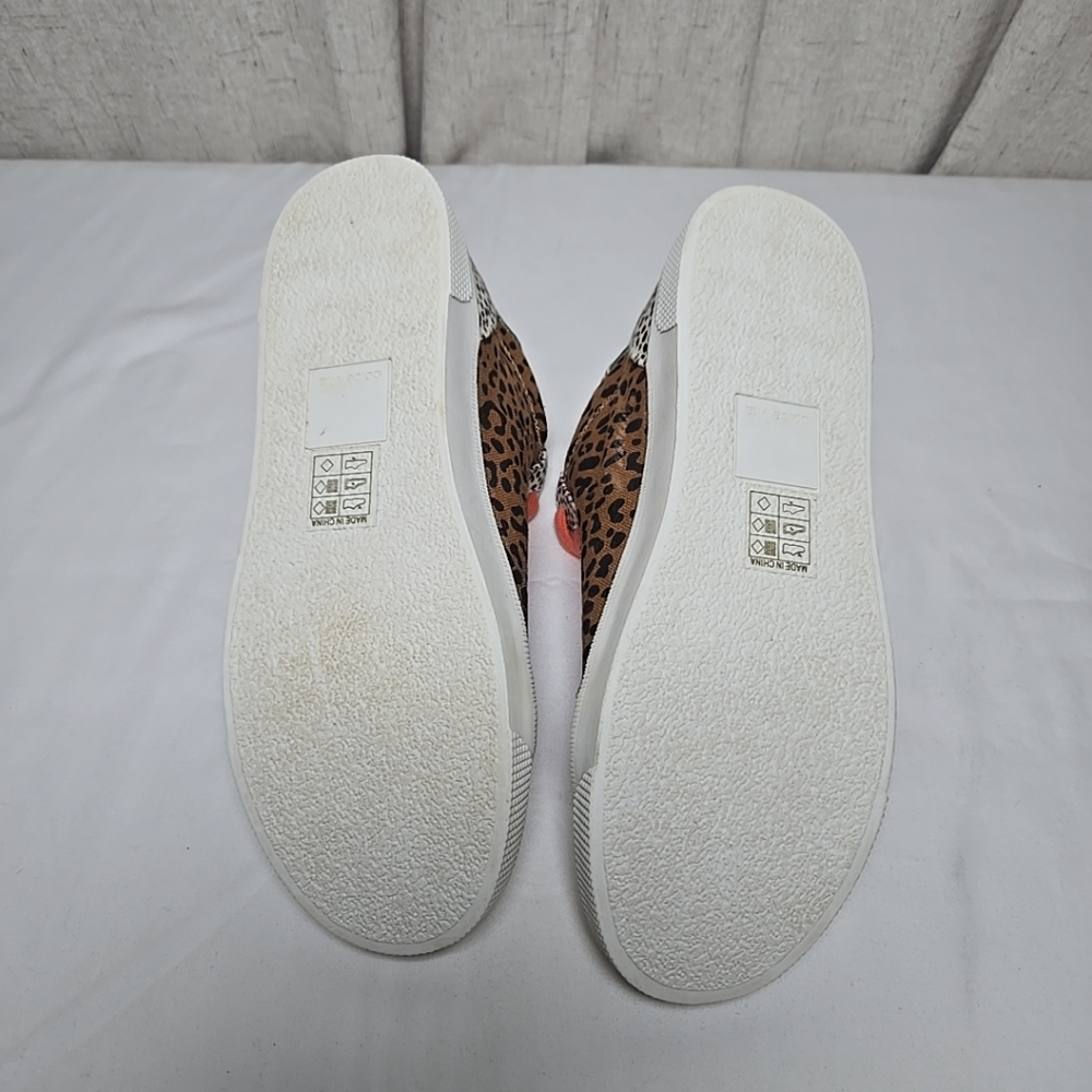 Dolce Vita Animal Print High Top Ladies Sneaker Size 8.5 - Picture 3 of 11